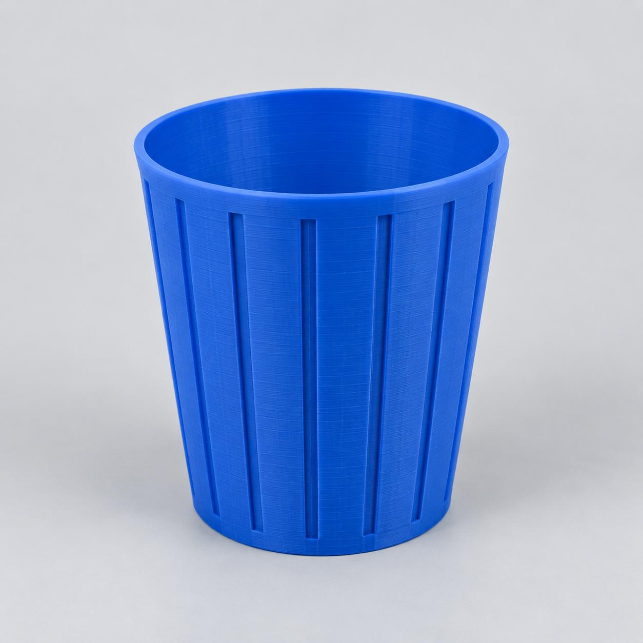 Illustrative concept for desktop mini bin